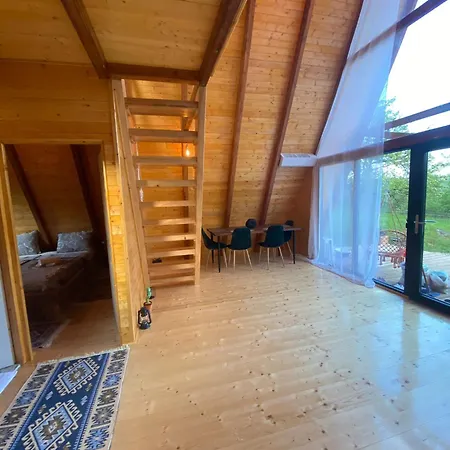 Σαλέ Wood & Bricks Giulesti