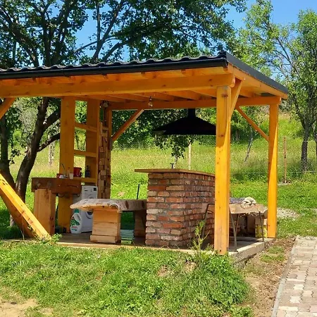Wood & Bricks